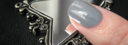 Прямолинейный серый - Rimmel London 60 Seconds Nail Polish #805 Grey Matter