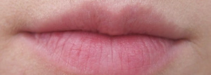 Victoria’s Secret Beauty Rush Lip Gloss воттенке Lemon Drop