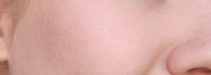 Clinique Fresh Bloom Allover Colour  в оттенках Peony 01 и Almond blossom 03