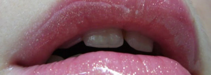 Золотые искры на губах с блеском YSL Golden Gloss №3