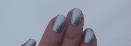 Праздники продолжаются-China Glaze 1023 Icicle (Let It Snow 2011)