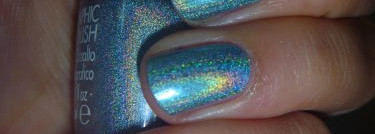 Умопомрачительная новинка от Pupa-голографические лаки. Pupa holographic nail polish 033 и 036