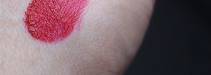 Правильный красный NYX soft matte lip cream Smlc 10 Monte Carlo