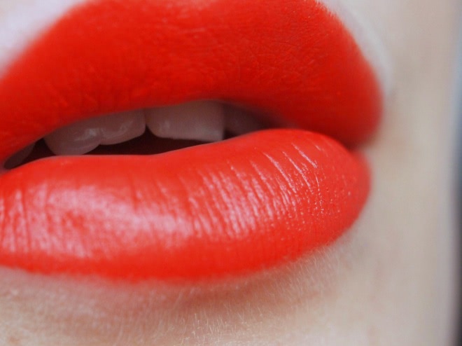 Заводной апельсин - MAC Isabel & Ruben Toledo: Matte Lipstick в оттенке Barbecue