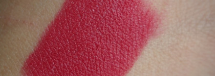 Очень красивая помада Charlotte Tilbury Hot lips 2 “Patsy red”