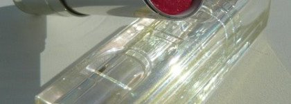 Сочные губки с помадой Dior Addict High Shine №374