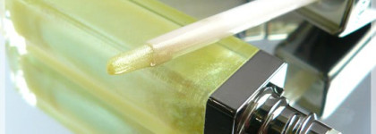 Блеск для губ Guerlain KissKiss Gloss # 806 Pomme Desir