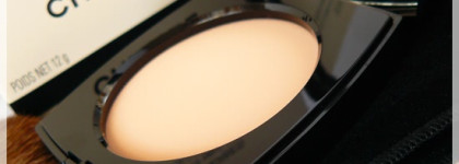 Chanel Les Beiges Healthy Glow Sheer Powder SPF 15/PA++ №20