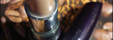 Идеальный ли нюд? Губная помада Oriflame Beauty Wonder Colour Lipstick в оттенке Total Nude