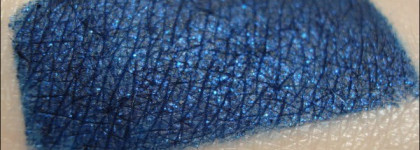 Любимые карандаши Avon Mega Impact Gel eyeliner "Cobalt", Avon Super Shock Gel eyeliner "Black" & "Blackberry"