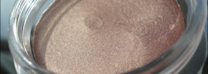 Essence Stay all day long lasting eyeshadow #09 for fairies