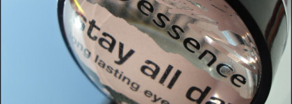 Essence Stay all day long lasting eyeshadow #09 for fairies