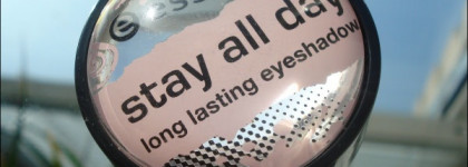 Essence Stay all day long lasting eyeshadow #09 for fairies