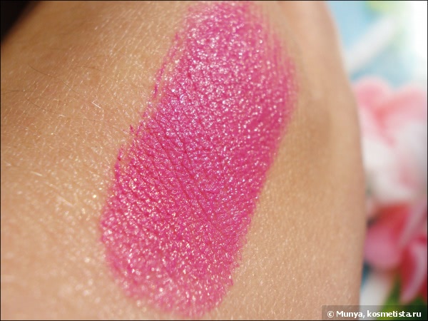 Не такая уж и матовая губная помада Avon Ultra Colour Matte Lipstick