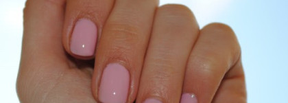 Весна в душе и весна на ногтях с лаком для ногтей Sally Hansen Xtreme Wear #83 First Blush