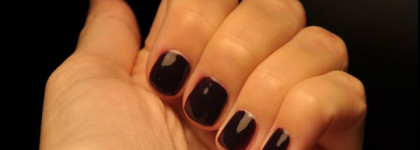 Пара лаков. Maybelline New York Colorama  №104 и  Nouba №454