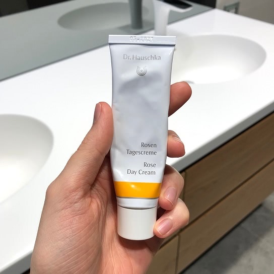 Уход за сухой и чувствительной кожей с Dr. Hauschka