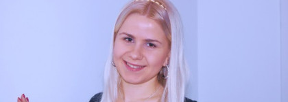 Нейтральная яркость от YSL Golden Gloss №03 Gold Pink