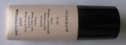 Тональный крем Givenchy, Photo’ Perfection Light и Рассыпчатая пудра Givenchy «Prisme Libre» . Или коротко о том, чем я делаю лицо!