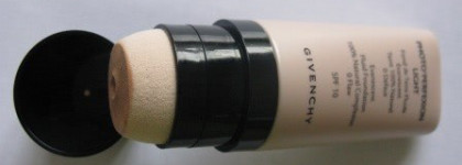 Тональный крем Givenchy, Photo’ Perfection Light и Рассыпчатая пудра Givenchy «Prisme Libre» . Или коротко о том, чем я делаю лицо!