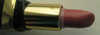 Я опять искала яркую помаду (ой, самой смешно от этих слов) - Chanel Rouge Coco оттенок 05 — «Mademoiselle»