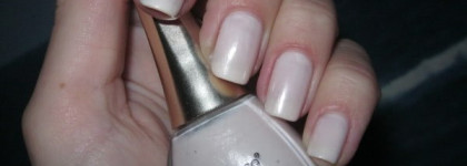 Фарфорно - жемчужные ноготки с Golden Rose Paris № 09