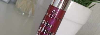 Блеск для губ от Essence Prisma Glow в оттенке 11 For a night out