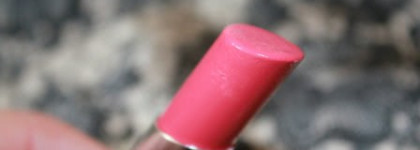 Лето на губах - яркие Pupa Jeans N’ Roses Lipstylo №2 и Rimmel Vinyl Gloss 190