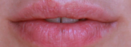 Помады Shiseido Perfect Rouge оттенки № RS701 и BE109