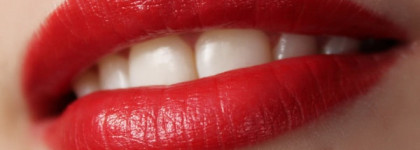 Губная помада Chanel Rouge Coco  в оттенке № 19 Gabrielle