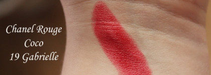 Губная помада Chanel Rouge Coco  в оттенке № 19 Gabrielle