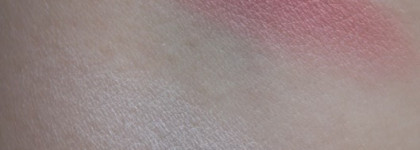 Румяна Shiseido Luminizing Satin Face Color PK 304 и WT 905