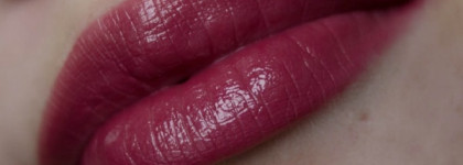 Shiseido Lacquer Rouge в оттенке  RD 529 Tango