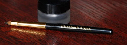 Гелевая подводка Color Intrigue Gel Eyeliner with Brush от Elizabeth Arden