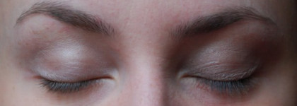 Гелевая подводка Color Intrigue Gel Eyeliner with Brush от Elizabeth Arden