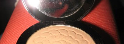 Тональный крем Chanel " Vitalumiere " №20 clair и пудра Guerlain meteorites compact №03 teint dore