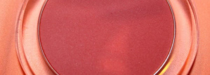 Любимые румяна Essence «Breaking dawn — part 2» blush #01 Renesmee Red