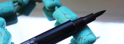 Жидкая подводка для век с аппликатором и сверхстойким эффектом Artdeco Long Lasting Liquid Liners №08