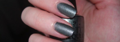 Две мои любимые замши или OPI NL E47 Suzi Skies In The Pyrenees Suede и OPI NL W42 Lincoln Park After Dark Suede