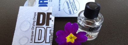 А нужно ли платить больше? Сушки для лака ОРI vs. Essence (добавила свотчи на ногтях!)