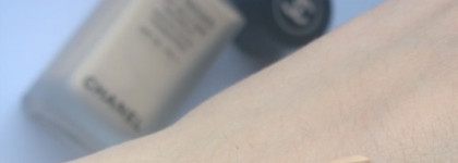 Новинка Шанель Les Beiges teint belle mine naturelle healthy glow foundation SPF 25/PA++ #10