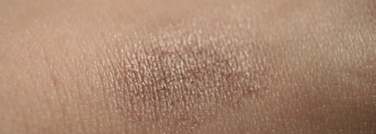 Новинки от MAC - тени Shop & Drop и помада Viva Glam Nicki