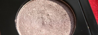 Новинки от MAC - тени Shop & Drop и помада Viva Glam Nicki