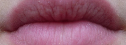 Мои блески для губ - часть 4. Лаконичные американцы Sinful Colors, Kiki, Maybelline, Avon и Mary Kay