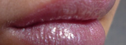 Мои блески для губ - часть 5 (незапланированная). Зеленоватые невидимки Essence и Eveline