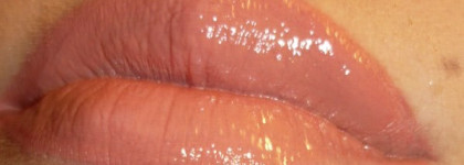 Guerlain Rouge G de Guerlain (01) и  Кремовая губная помада MAC Lipstick Kinda Sexy (А20)