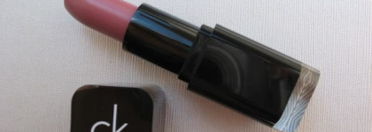 Первый поцелуй с  Calvin Klein Delicious Luxury Creme Lipstick, 104 first kiss