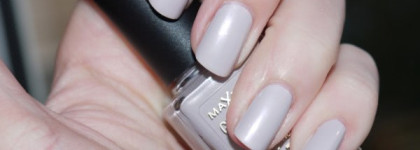 Max Factor Glossfinity opal