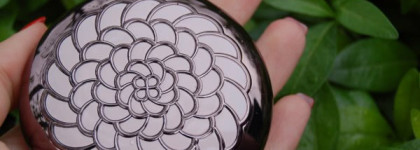 Моя пудра на лето Guerlain Meteorites Compact – Компактная пудра «метеориты» № 03 Teint Dore