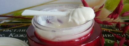 Clarins Super Restorative Day Cream SPF 20  - дневной крем для лица